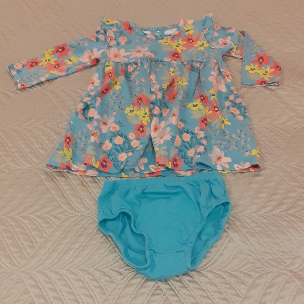 Carter's - Picture 2 of 2